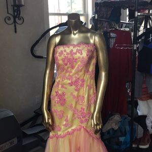 Long dress with zip up in back